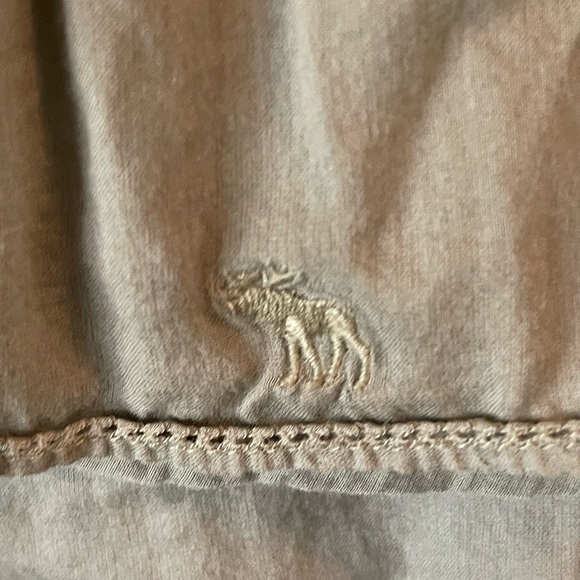 Abercrombie & Fitch cotton elastic mini skirt in khaki color - Picture 5 of 6